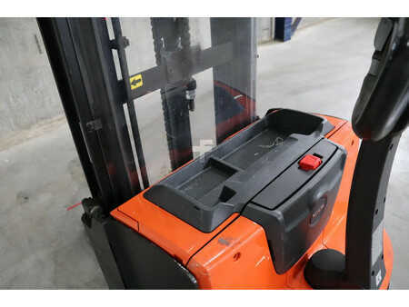 Stacker pedestre 2016  Toyota SWE120 (4)