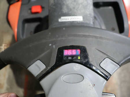 Nízkozdvižný vozík 2018  BT LPE200 (4)