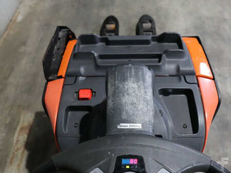 Nízkozdvižný vozík 2018  BT LPE200 (5)