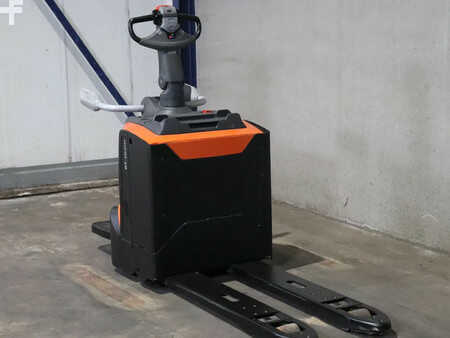 Nízkozdvižný vozík 2020 BT LPE200 (2)