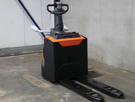 Nízkozdvižný vozík 2018 BT LPE200 (2)