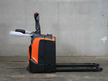 Nízkozdvižný vozík 2018 BT LPE200 (3)