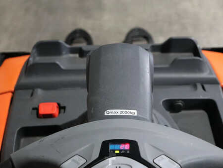 Nízkozdvižný vozík 2018  BT LPE200 (5)