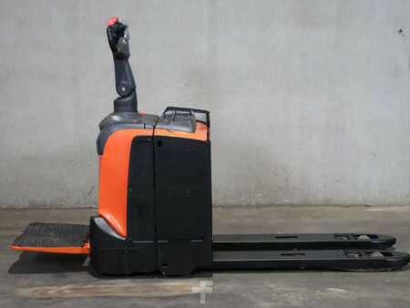 Nízkozdvižný vozík 2018 BT LPE200 (3)