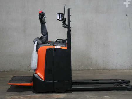 Nízkozdvižný vozík 2018 BT LPE200 (3)