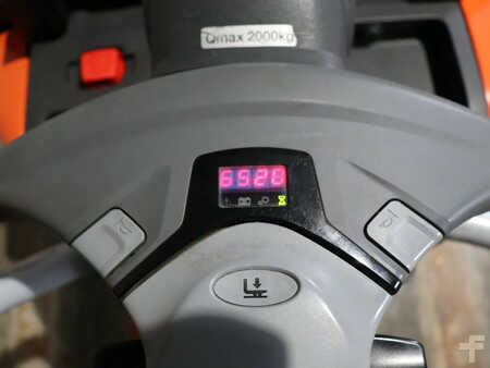 Nízkozdvižný vozík 2020  BT LPE200 (5)