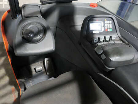 Elektro čtyřkolový VZV 2017  BT RRE160 H (7)