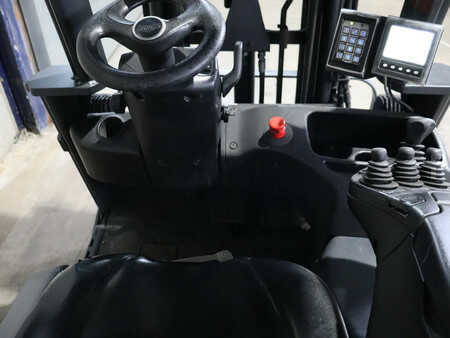 Sähkö - 4 pyör 2017  Linde E16 C (7)