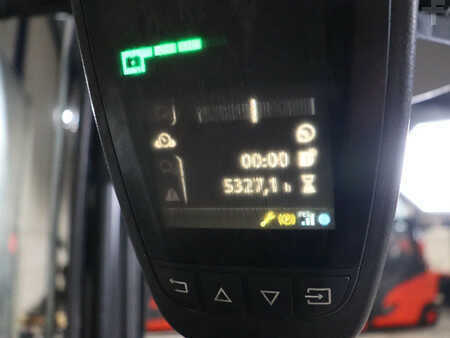 Sähkö - 4 pyör 2017  Linde E16 C (9)