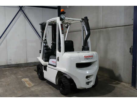 Dieselový VZV 2014  Nissan A25Q (6)