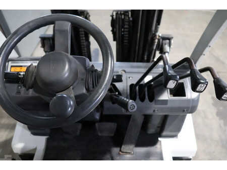 Dieselový VZV 2014  Nissan A25Q (7)