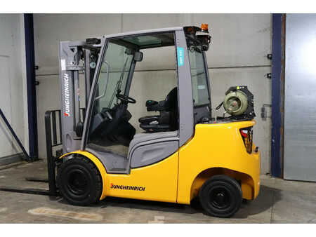 Gázüzemű targoncák 2019  Jungheinrich TFG 430s (5)