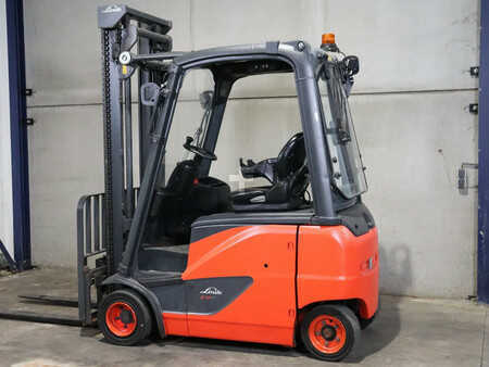 Elektromos 4 kerekű 2014  Linde e18 evo (5)