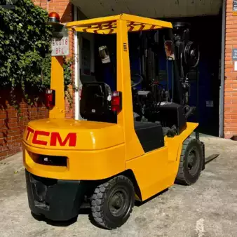 Dieselstapler 2000  TCM FD25 (1)