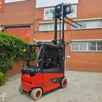 Eléctrica de 4 ruedas 2021  Linde E30 HL (3)