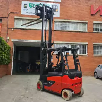 Eléctrica de 4 ruedas 2021  Linde E30 HL (4)