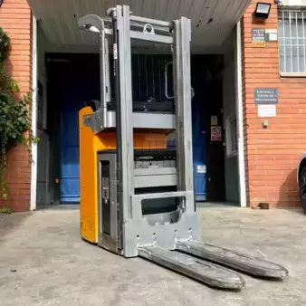 Stacker com assento 2019  Still FXV14N (3)