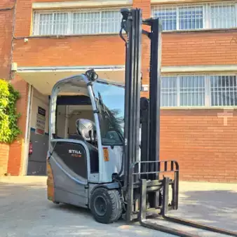 Eléctrica de 3 ruedas 2016  Still RX 20-16 (8)