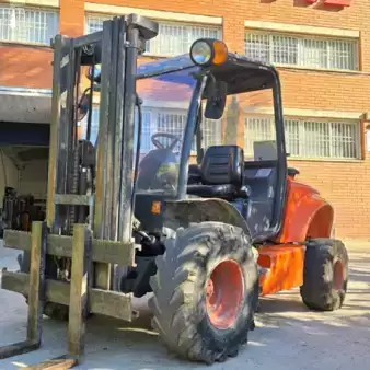 Carretilla todoterreno 2007  Ausa C 200 H 4X4 (7)