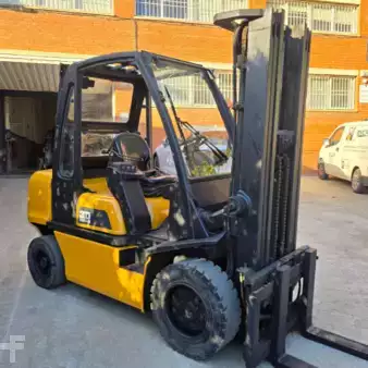 Carretilla elevadora diésel 2000  Nissan FGD02A30Q (3)
