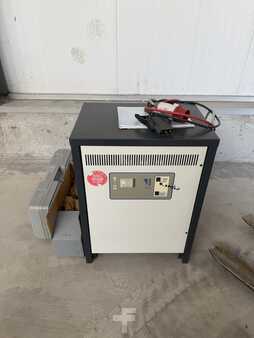 Elektryczne 4-kołowe 2006  EP Equipment CPD10J (16)