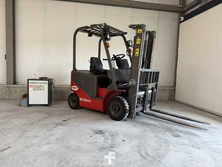 Elektryczne 4-kołowe 2006  EP Equipment CPD10J (2)