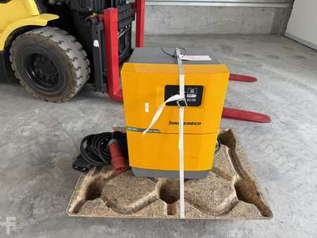 Sähkö - 4 pyör 2013  Hyster J3.20XM (25)