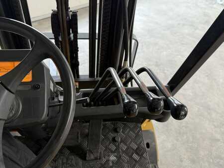 Eléctrico - 4 rodas 2014  CAT Lift Trucks EP25K PAC (14)