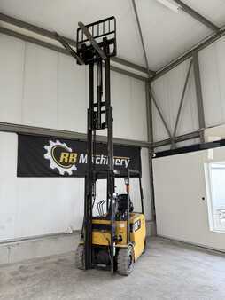 Eléctrico - 4 rodas 2014  CAT Lift Trucks EP25K PAC (27)