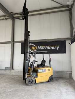 Eléctrico - 4 rodas 2014  CAT Lift Trucks EP25K PAC (4)