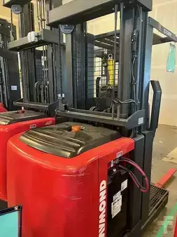 Order Picker 2013  Raymond 520-OPC30TT (2)