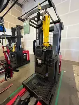 Order Picker 2014  Raymond 520-OPC30TT (1)