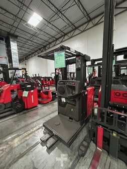 Electric Pallet Jacks 2014  Raymond 540-OPC30TT (1)