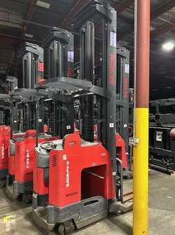 Reach Trucks 2016  Raymond 750-R45TT (1)