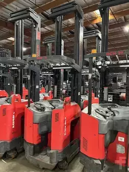 Reach Trucks 2016  Raymond 750-R45TT (1)