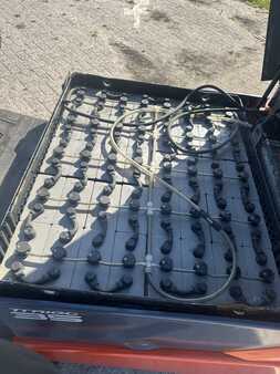 Sähkö - 4 pyör 2014  Toyota traigo 8FBMT35 (17)