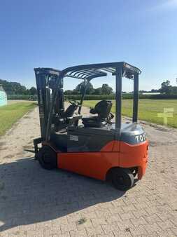 Sähkö - 4 pyör 2014  Toyota traigo 8FBMT35 (4)