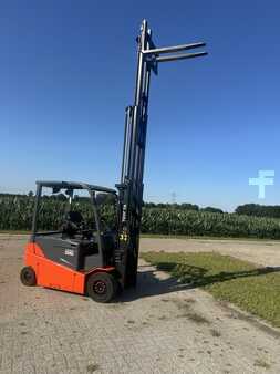 Sähkö - 4 pyör 2014  Toyota traigo 8FBMT35 (7)