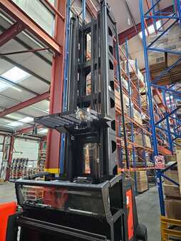 Reach-Stacker 2013  Linde Type K (18)