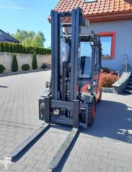 Diesel Forklifts 2019  Linde H35D-02 (5)