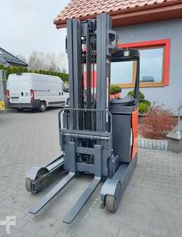 Reach Trucks 2018  Linde R20-01 (5)