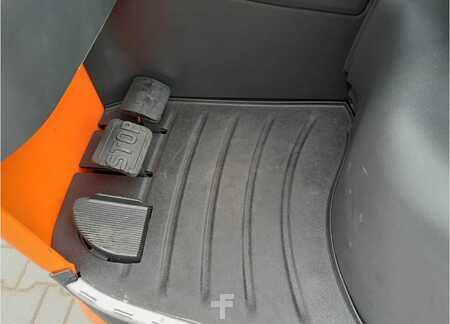 Reach Trucks 2018  Linde R20-01 (8)