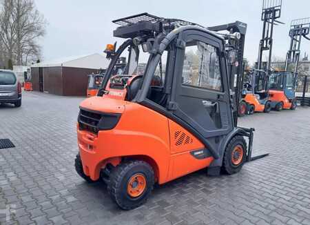 LPG Forklifts 2019  Linde H30T-02 (3)