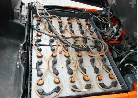 Electric - 3 wheels 2019  Linde E16-02 (12)