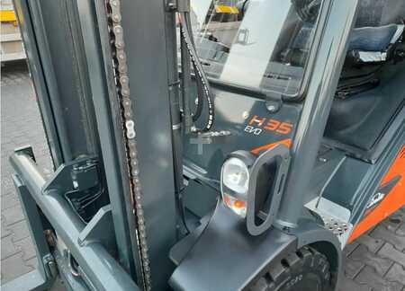 Treibgasstapler 2017  Linde H35T-02 (16)
