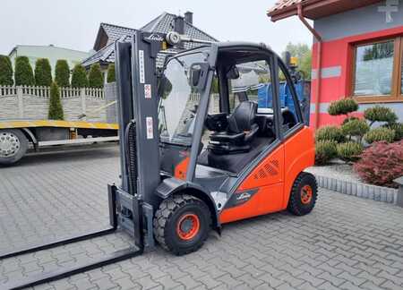 Treibgasstapler 2016  Linde H25T-02 (1)
