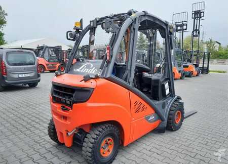 Treibgasstapler 2016  Linde H25T-02 (3)
