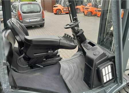 Treibgasstapler 2016  Linde H25T-02 (7)