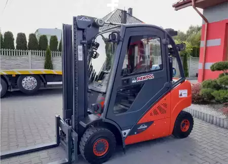 Wózki gazowe 2017  Linde H25T-02 (1)