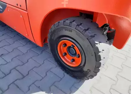 Wózki gazowe 2017  Linde H25T-02 (14)
